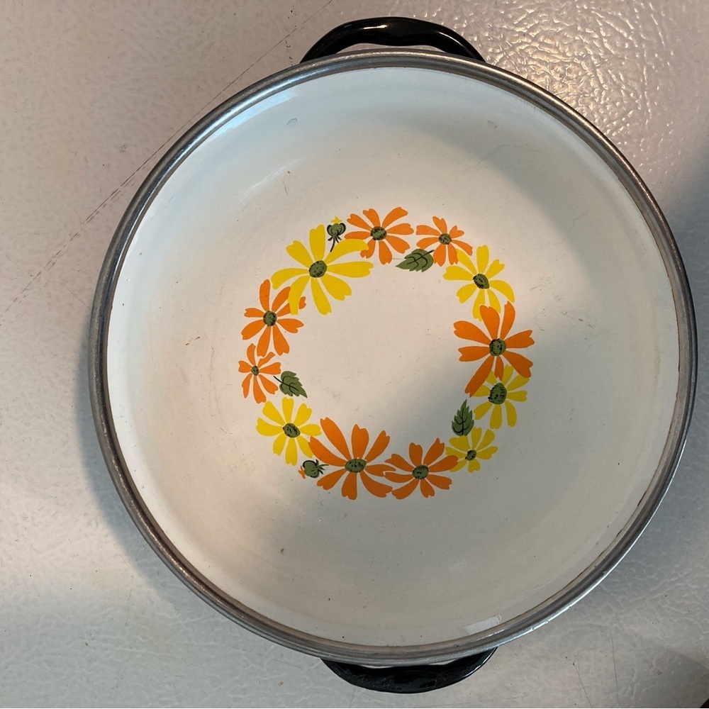 Ekco Country Garden Enamelware Bowl Black Enamel Handles White Orange Floral